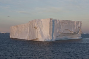 Peninsula iceberg in Antarctica photo by Cheesemans’ Ecology Safaris