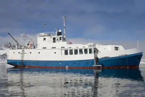 Svaldbard ship photo by Cheesemans’ Ecology Safaris