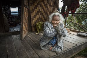 Chin woman in Myanmar photo by Scott Davis with Cheesemans' Ecology Safaris