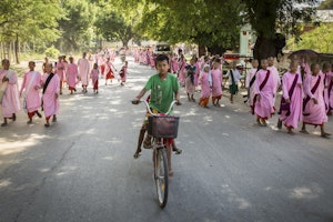 Nuns in Myanmar photo by Scott Davis