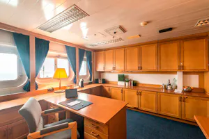 Vavilov One Ocean Suite living area with Cheesemans' Ecology Safaris