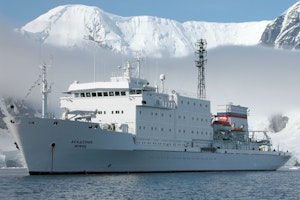 Ioffe ship with Cheesemans' Ecology Safaris
