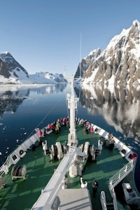 Ioffe ship Front Deck with Cheesemans' Ecology Safaris