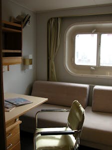 Ioffe ship Twin Cabin with semi-private bath with Cheesemans' Ecology Safaris