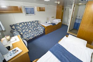 Ioffe ship Superior Cabin with private bath with Cheesemans' Ecology Safaris