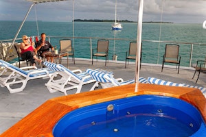 Ocean Hunter III boat sundeck photo with Cheesemans’ Ecology Safaris