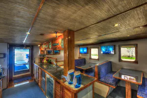 Ocean Hunter III dining room with Cheesemans’ Ecology Safaris