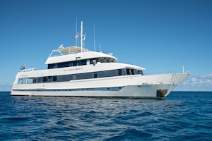 Ship Turks & Caicos Explorer II with Cheesemans’ Ecology Safaris