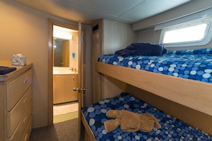 Lower deck cabin on the Turks & Caicos Explorer II with Cheesemans’ Ecology Safaris