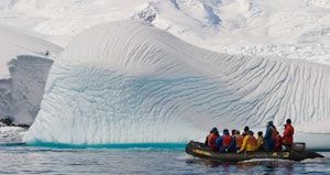 Zodiac Amongst Icebergs © Cheesemans' Ecology Safaris