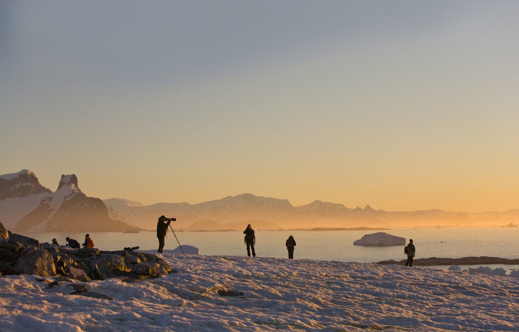 Antarctica Sunset © Cheesemans’ Ecology Safaris