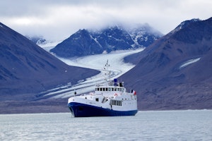 Svalbard Ship © Analise Dubner
