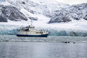 Svalbard Ship © Analise Dubner