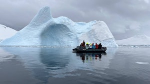 Iceberg© Qin Li