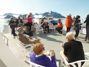 Dinine on Deck© Stephen Tauber