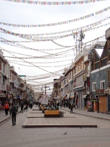 Leh Village Shopping© Lauren Kleppin