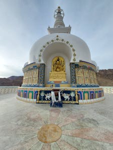 Shanti Stupa © Lauren Kleppin
