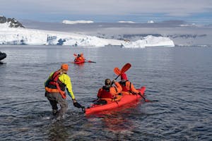 Guests Sea Kayaking in Antarctica© A21